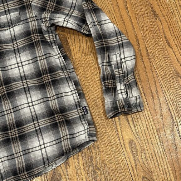 Patagonia Flannel Shirt Mens M Medium Lightweight Organic Cotton Plaid Hiking - Picture 5 of 12